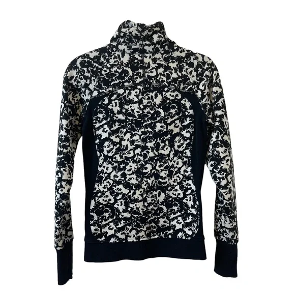 Lululemon Black & White Fleur Sombre Floral Cozy Cuddle Up Full Zip Jack… - Picture 5 of 12
